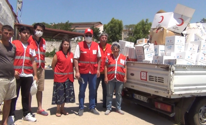 Ayvalık Kızılay Şubesi ile şefkatli ellerden yoksullar için güç birliği