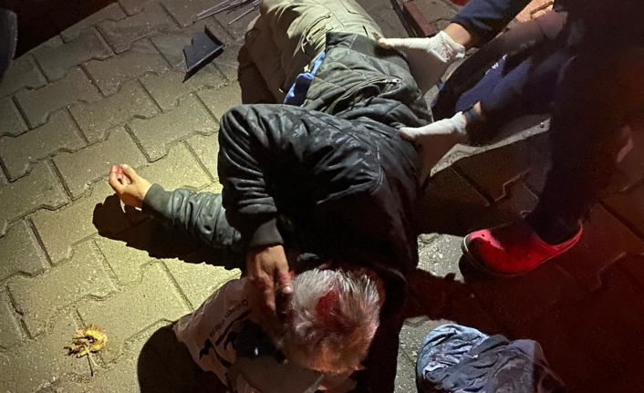Altınoluk'ta forklif  ile araç çarpıştı: 1 kişi yaralandı