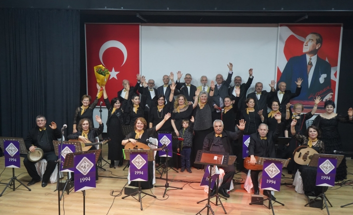 Ayvalık Eğitime Destek Derneği’ne bir destek de Müzik Derneği’nden geldi