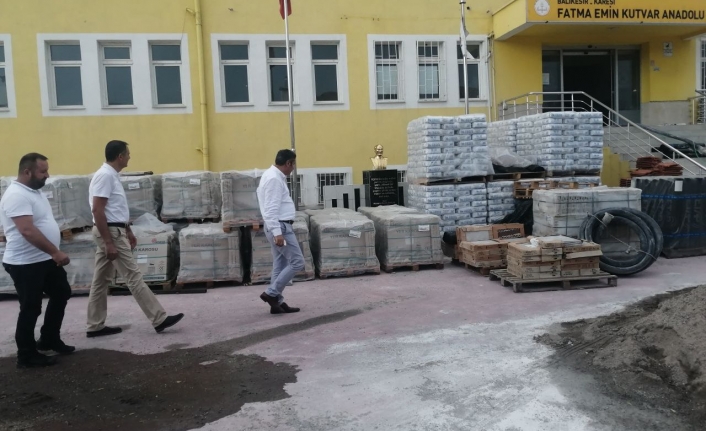 Ali Tatlı Altıeylül ve Karesi'de Yeni Eğitim Öğretim Yılı Hazırlıklarını İnceledi