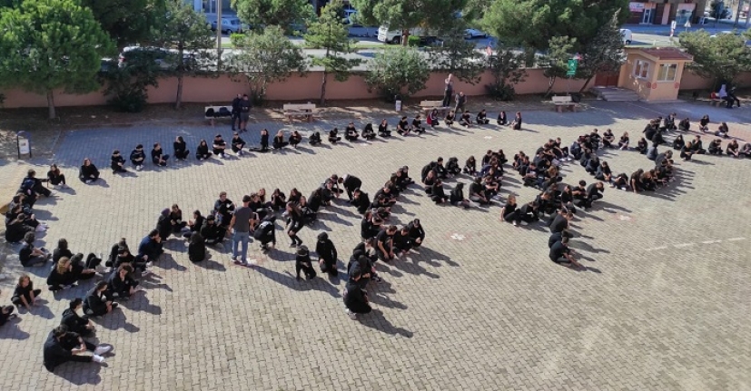 Celal Toraman Anadolu Lisesi Öğrencilerinden Göz Kamaştırıcı Cumhuriyet Yılı Klibi