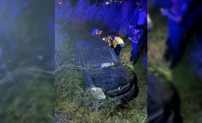 Balıkesir'de dereye uçan araçta bulunan 2 kişi hayatını kaybetti