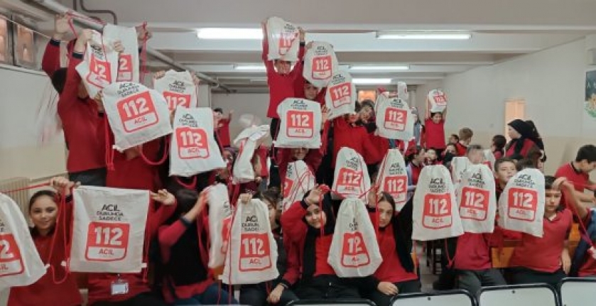 Balıkesir 112 Acil Çağrı Merkezi öğrencileri bilgilendiriyor