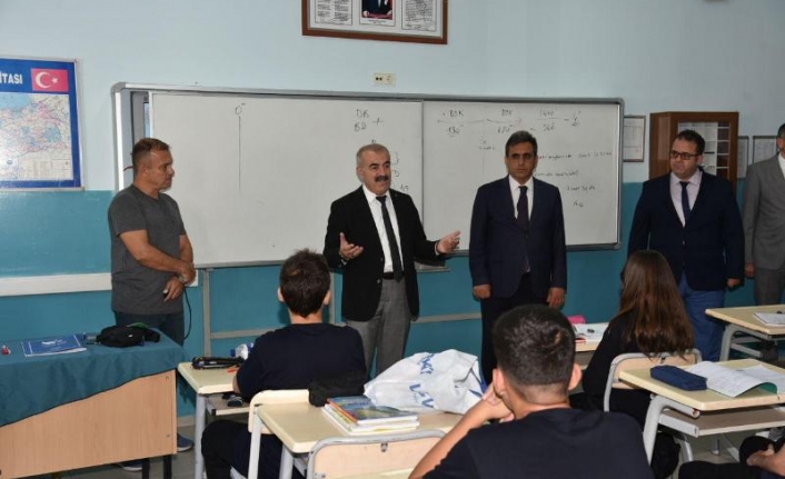 Gönen'de Eğitim Vizyonu: Geleceğin Mimarlarına Yatırım ve İlham Verici Buluşmalar