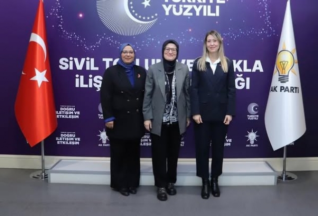 AK Parti Balıkesir İl Kadın Kolları Başkanlığı'na Münevver Gözhan atandı
