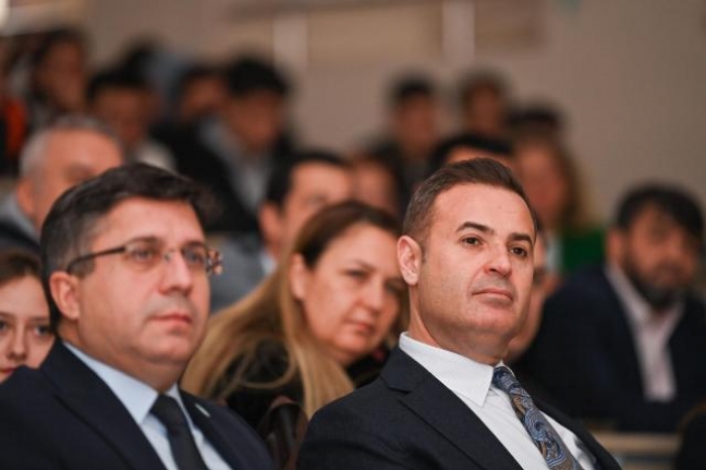 Başkan Akın, “Oyun oynayan değil, oyun kodlayan bir gençlik yetişecek” 