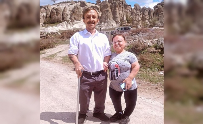 O bir sanatçı, o bir engelli boyu minik, yüreği dev adam. Ercan Kubaş