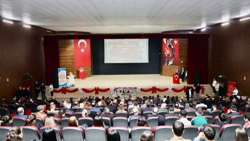 Edremit'te İstiklal Marşı'nın 104. Yılı Coşkuyla Kutlandı