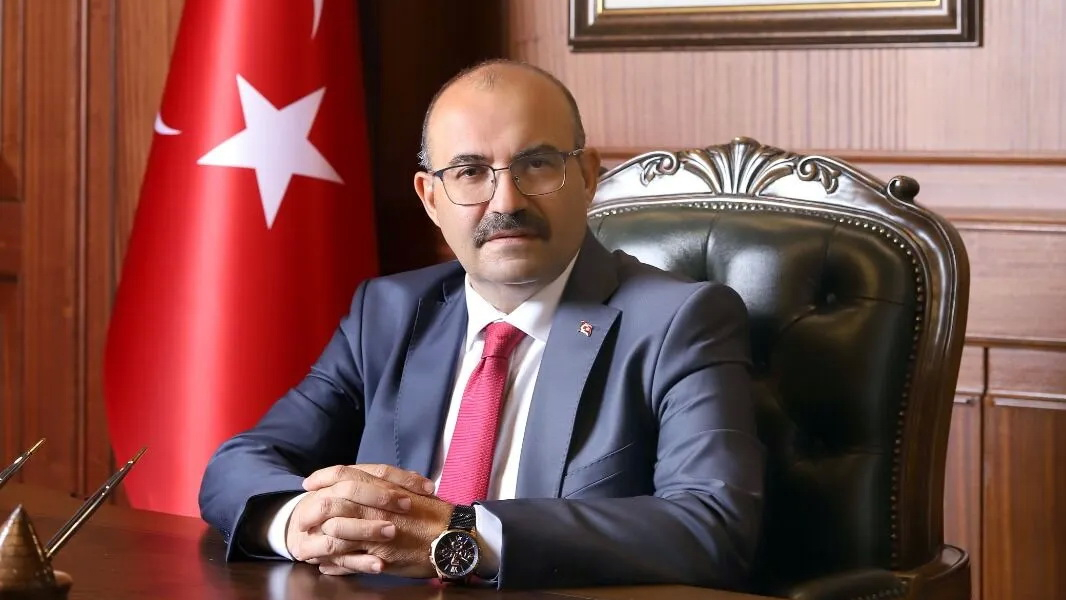 Vali Ustaoğlu'ndan Ramazan Bayramı mesajı