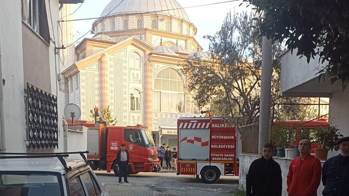 Edremit’te havalandırma boşluğunda yangın