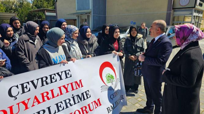 Balıkesirli  Öğrenciler “ Gençlik Kampı”na Uğurlandı