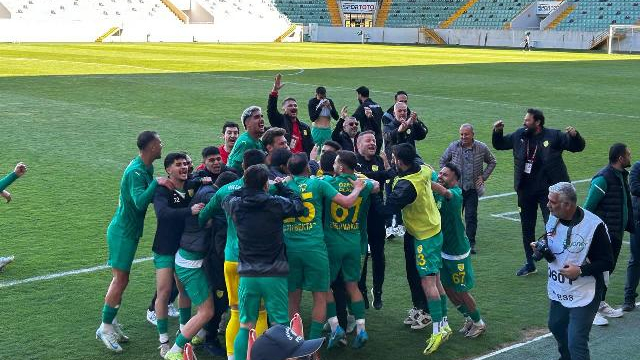 1966 Edremitspor Şampiyonluk Yolunda Engel Tanımıyor