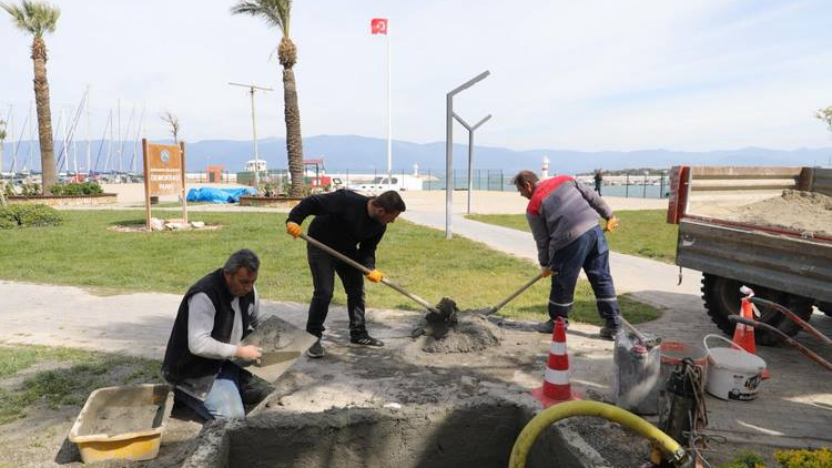 Burhaniye Belediyesi Fen İşleri ekiplerinde yaz seferberliği