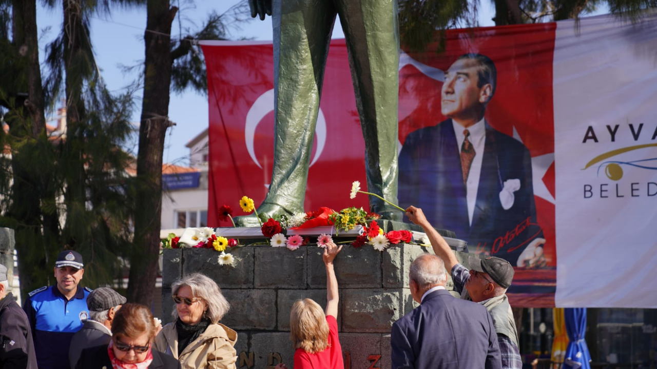 Ayvalık'ta 23 Nisan coşkuyla kutlandı