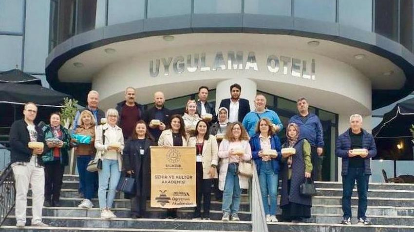 "Balıkesir'in Tatlı Mirası: Höşmerim Yapımıyla Kültürel Bir Yolculuk"