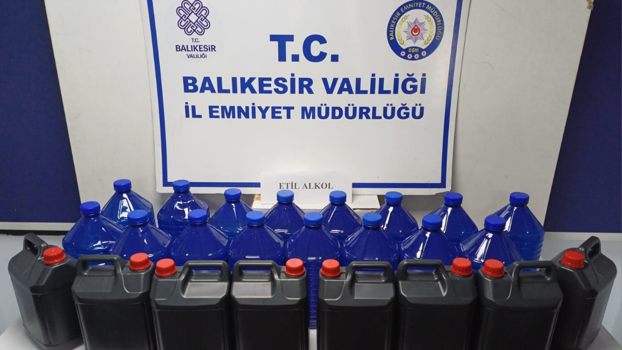 Ayvalık’ta KOM ekiplerinden etil alkol operasyonu