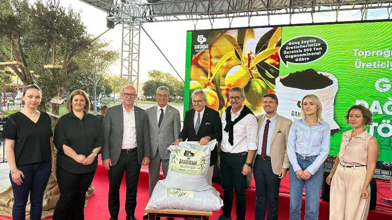 Genç zeytin üreticilerine gübre desteği