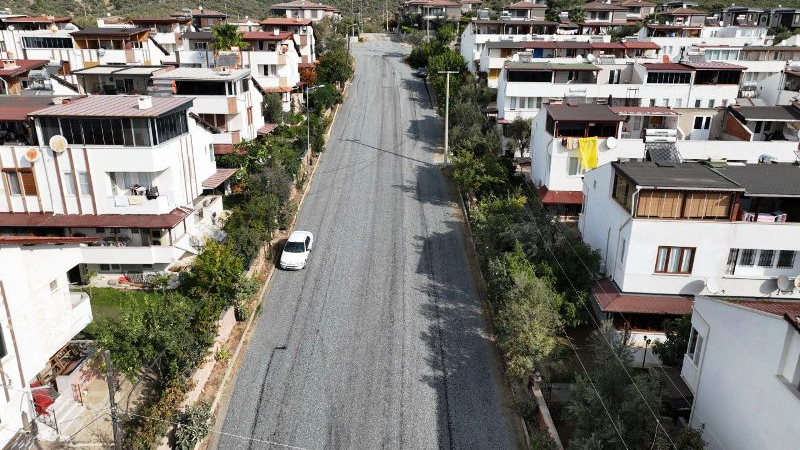 Edremit’te yol çalışmalarına hız verildi