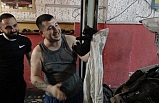 Yavru kedinin kurtarılışı filmleri aratmadı