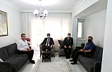 KAYMAKAM ÜNSAL’DAN GEÇMİŞ OLSUN ZİYARETİ