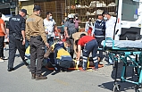 Son Dakika: Ayvalık’ta otomobil ile motosiklet çarpıştı;  iki bekçi yaralandı