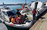 Ayvalık’ta 12 düzensiz göçmen kurtarıldı