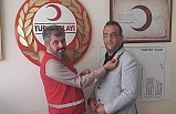 97 yıllık bağış makbuzunu Kızılay’a bağışladı  