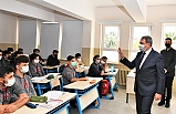 Öğrencilere selam eğitime devam