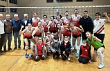 Voleybolda Ayvalıkgücü ligin güçlü ekibi Nilüfer’i devirdi