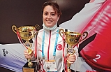 Burhaniyeli kadın antrenörün madalya sevinci