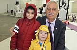 ​​​​​​​Burhaniyeli başkanı ilk kutlayan torunları oldu