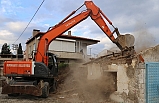 Metruk Binaların Yıkımı Başladı