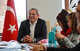 Ayvalık Belediyesi’ni çocuklar ele geçirdi