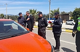 Havran'da sürücülere gül dağıtıldı