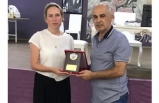 Babasına ait plaketi almak için İstanbul’dan geldi