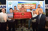 Bu yıl 6.sı düzenlenen 'Yağlı Güreş' müsabakasının şampiyonu belli oldu!