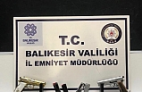 Şüpheli kişiden 2 tabanca çıktı  