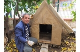 Burhaniye'deki Hayırsever Köpek Yavrusuna Yuva Yaptı