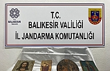 Bandırma'da bir milyonluk eski eserleri jandarma satmak isterken yakalandı