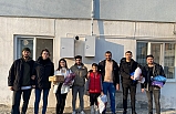 Burhaniye'de Üniversiteli Öğrencilerden İhtiyaçlı Çocuklara Kış Desteği