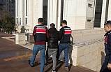 Edremit'te firari kaçak jandarmadan kaçamadı