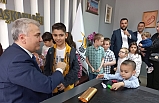 AK Parti'de bayramlaşma neşe içinde geçti
