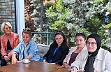 Edremit'te Belgin Uygur, gönüllere dokunmaya devam ediyor