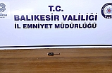 Ehliyet sınavına kopya düzeneği ile girerken yakalandı  