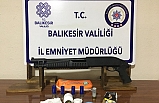 Balıkesir'in 8 ilçesinde polisin denetimde gözaltına alınan 18 kişiden 9 kişi tutuklandı