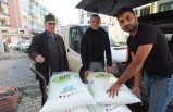 Burhaniye'de yağmurlardan sonra gübre satışları arttı