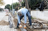 Burhaniye Yolları Yenilenmeye Devam Ediyor