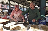 Bigadiç’e Hanımeli Pazarı ev hanımlarını iş sahibi yaptı