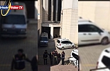 Edremit’te polis, hırsızlıktan aranan 2 kişiyi yakaladı