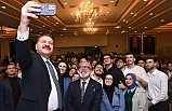 Yenişehirlioğlu ‘Türkiye Yüzyılı Söyleşisi’nde gençlerle buluştu